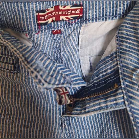 Makers of true original size 27 pin stripped jean shorts - Picture 3 of 4